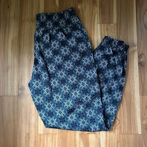 Aerie super light weight, patterned joggers